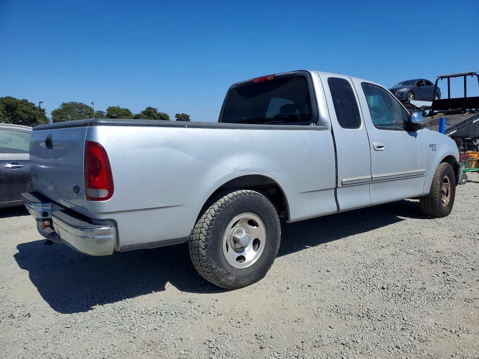 60199516 :رقم المزاد ، 1FTRX17W82NA93021 vin ، 2002 Ford F150 مزاد بيع