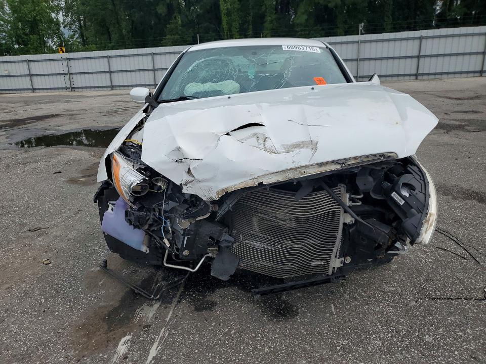 Продажа на аукционе авто 2014 Chrysler 200, vin: 1C3CCBBGXEN204393, номер лота: 60963716
