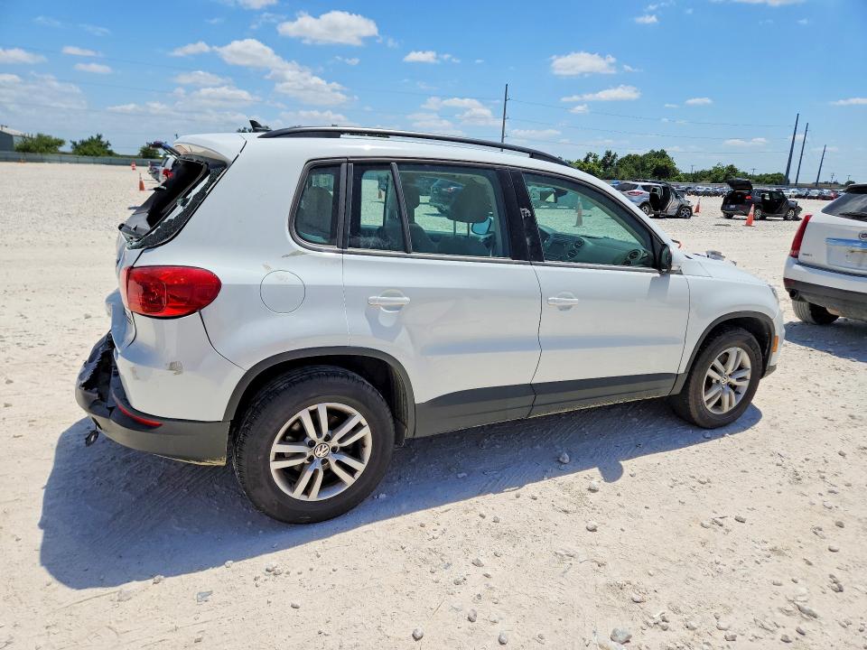 2017 Volkswagen Tiguan მანქანა იყიდება აუქციონზე, vin: WVGBV7AX9HK028390, აუქციონის ნომერი: 62801816