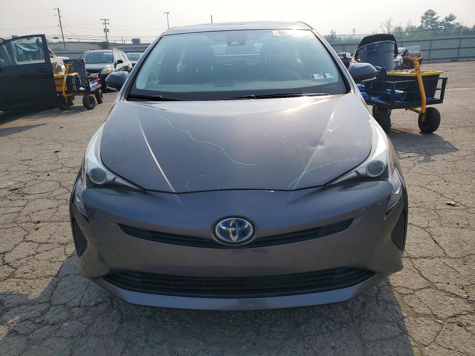 60928866 :رقم المزاد ، JTDKBRFU7J3592532 vin ، 2018 Toyota Prius مزاد بيع