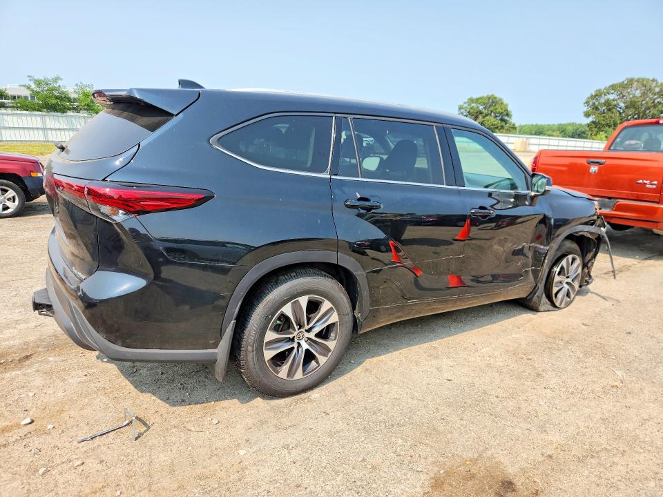 2022 Toyota Highlander მანქანა იყიდება აუქციონზე, vin: 5TDGZRBH3NS220572, აუქციონის ნომერი: 62914616