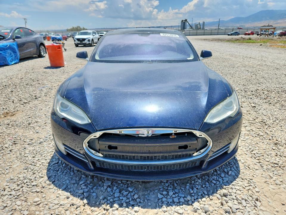 2013 Tesla Model S მანქანა იყიდება აუქციონზე, vin: 5YJSA1DP1DFP06274, აუქციონის ნომერი: 62514916