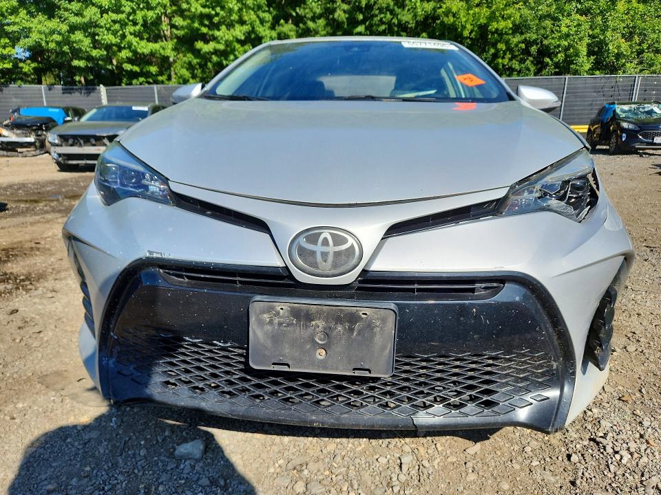 60771496 :رقم المزاد ، 2T1BURHE6HC821476 vin ، 2017 Toyota Corolla مزاد بيع
