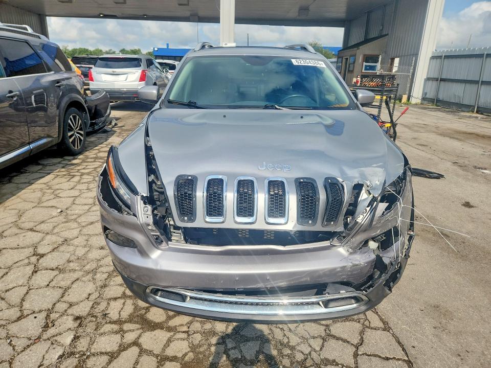 62304386 :رقم المزاد ، 1C4PJMDS8GW280112 vin ، 2016 Jeep Cherokee مزاد بيع