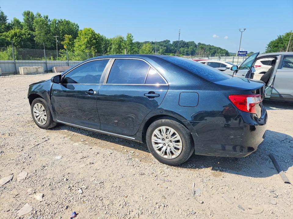59287526 :رقم المزاد ، 4T4BF1FK8ER344599 vin ، 2014 Toyota Camry مزاد بيع