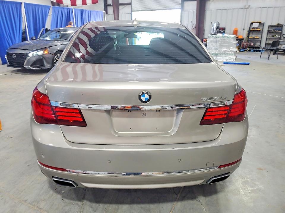 59820016 :رقم المزاد ، WBAYE8C53FD780939 vin ، 2015 Bmw 7 Series مزاد بيع