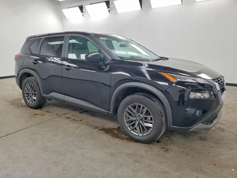 62335646 :رقم المزاد ، 5N1BT3AA2PC869549 vin ، 2023 Nissan Rogue مزاد بيع
