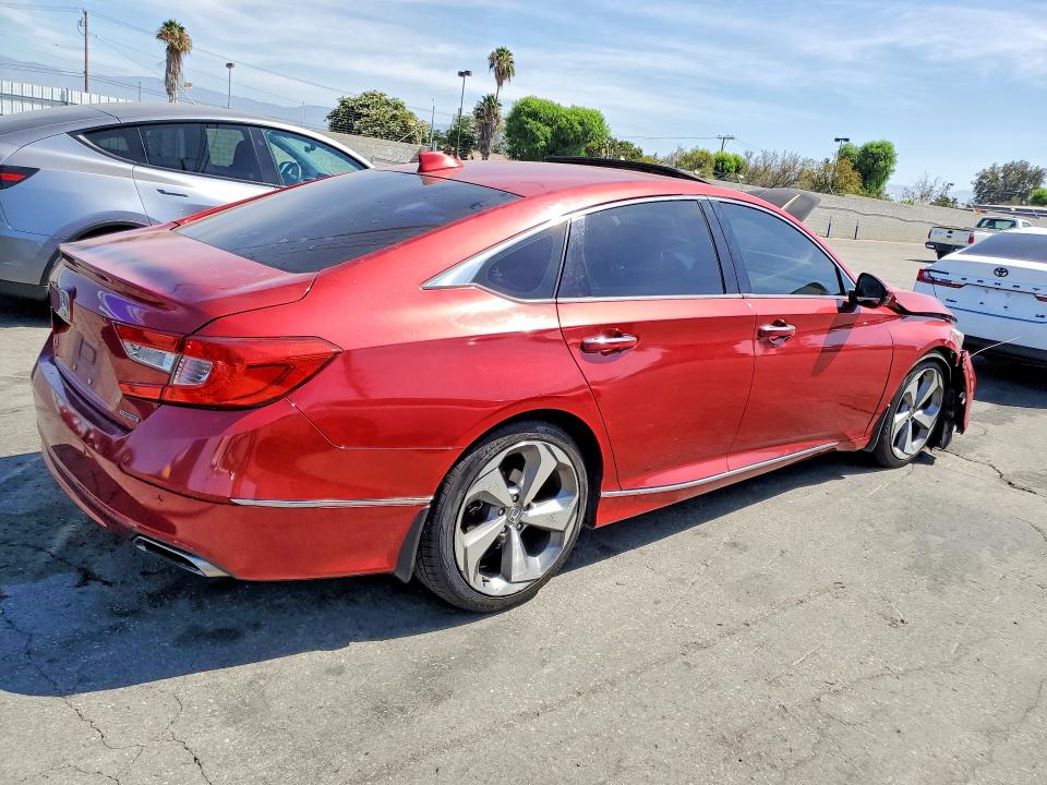Продаж на аукціоні авто 2018 Honda Accord, vin: 1HGCV1F95JA011101, номер лоту: 62873986