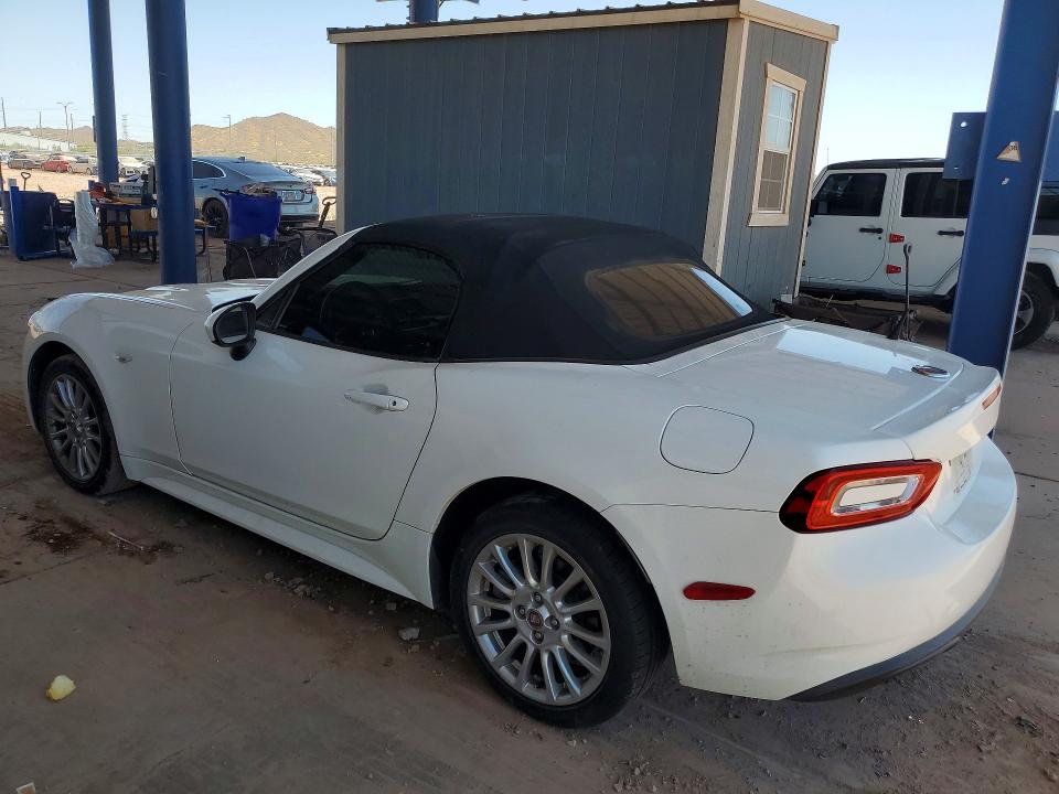 Продажа на аукционе авто 2017 Fiat 124 Spider, vin: JC1NFAEK1H0107829, номер лота: 60571936