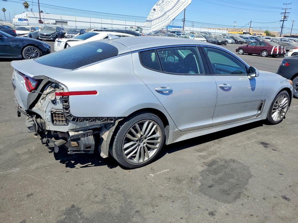 2018 Kia Stinger მანქანა იყიდება აუქციონზე, vin: KNAE15LA5J6012807, აუქციონის ნომერი: 60646296