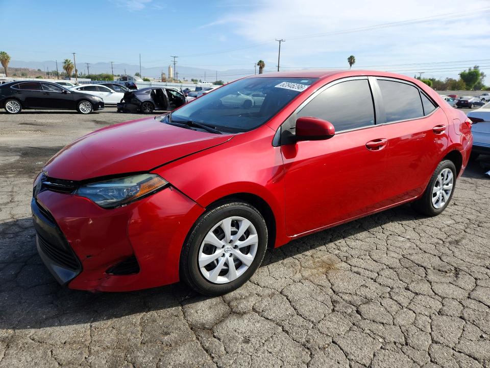 62846296 :رقم المزاد ، 2T1BURHE0JC984808 vin ، 2018 Toyota Corolla مزاد بيع