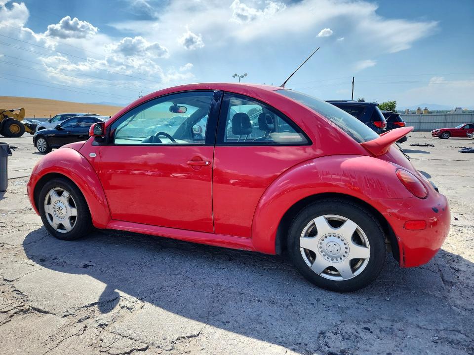 61820626 :رقم المزاد ، 3VWCC21C5XM447808 vin ، 1999 Volkswagen New Beetle مزاد بيع