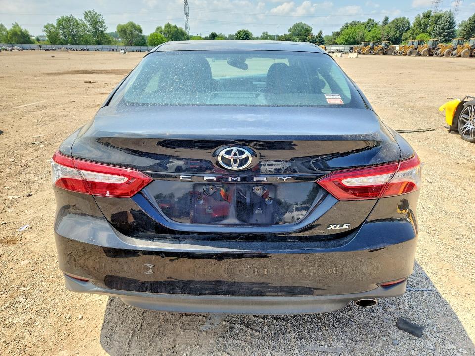 Продажа на аукционе авто 2018 Toyota Camry, vin: 4T1B11HK9JU501136, номер лота: 61767586