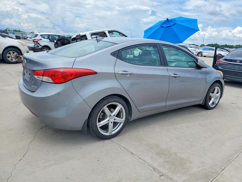 60405476 :رقم المزاد ، KMHDH4AE5DU518899 vin ، 2013 Hyundai Elantra مزاد بيع