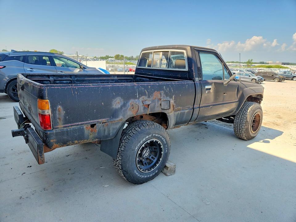 60138046 :رقم المزاد ، JT4RN63BXG0041531 vin ، 1986 Toyota Pickup مزاد بيع