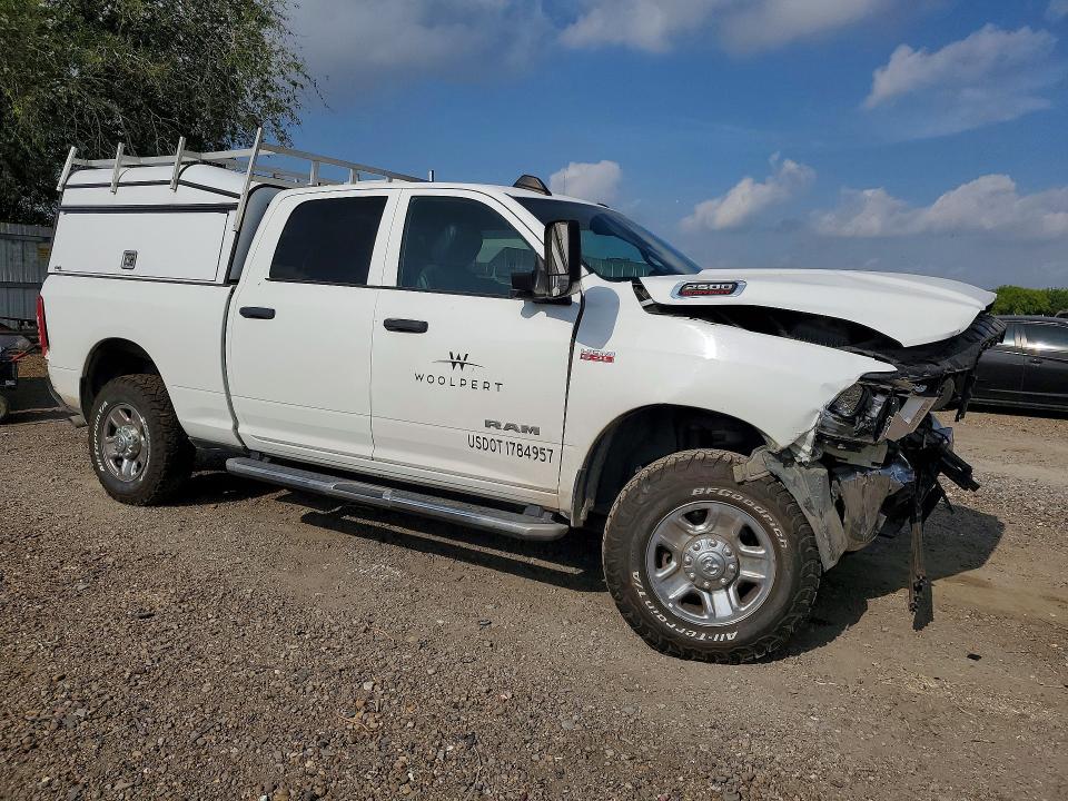 63173646 :رقم المزاد ، 3C6UR5CJ5NG202125 vin ، 2022 Ram 2500 مزاد بيع