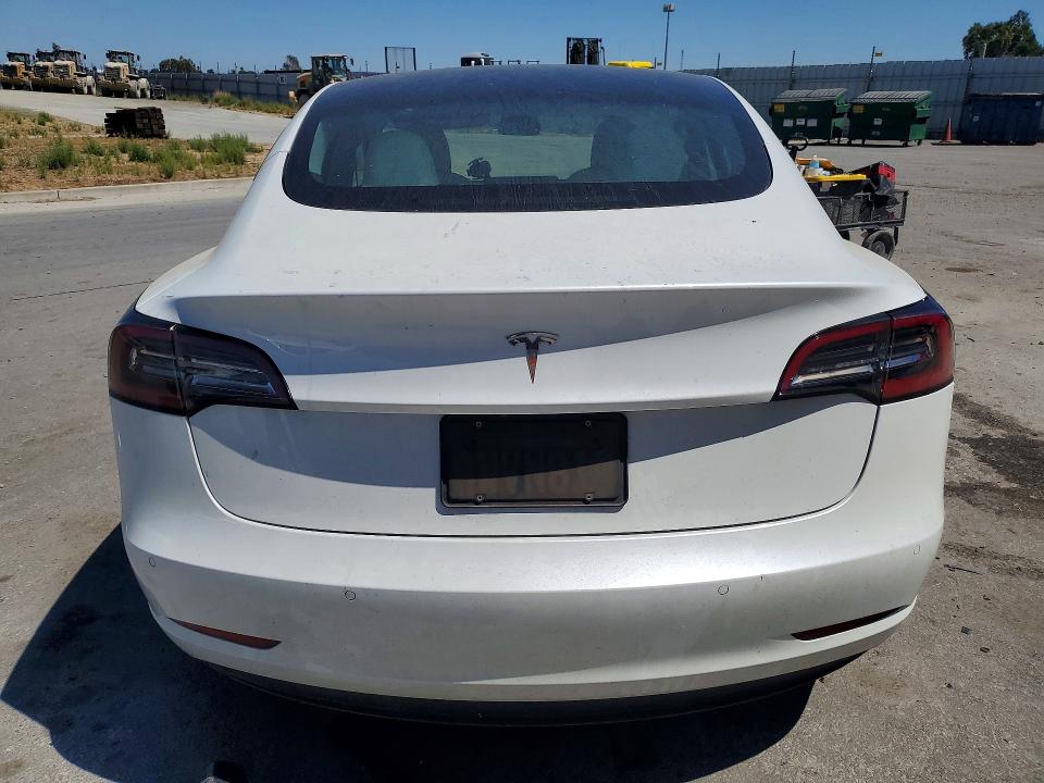 60695416 :رقم المزاد ، 5YJ3E1EA9MF995147 vin ، 2021 Tesla Model 3 مزاد بيع