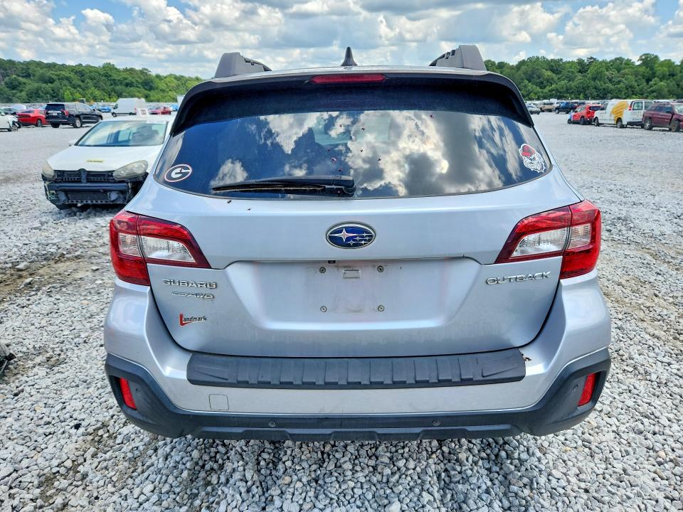 62001996 :رقم المزاد ، 4S4BSANC1J3310200 vin ، 2018 Subaru Outback مزاد بيع
