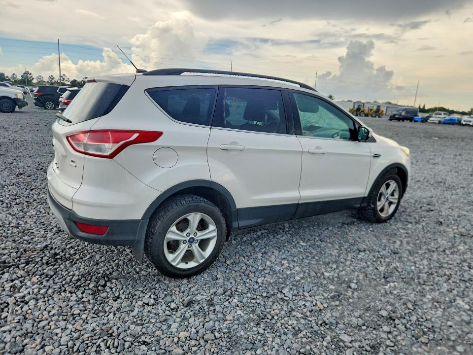 2013 Ford Escape მანქანა იყიდება აუქციონზე, vin: 1FMCU9GXXDUA82807, აუქციონის ნომერი: 60189416