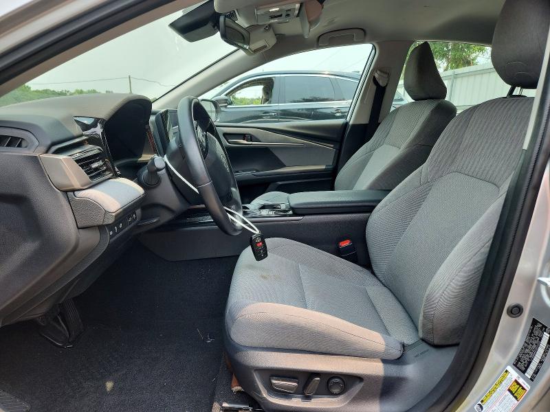 60931796 :رقم المزاد ، 4T1DBADK6SU033556 vin ، 2025 Toyota Camry مزاد بيع