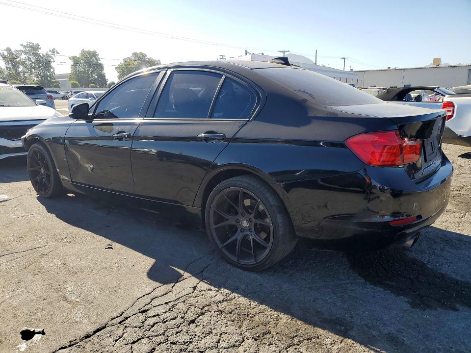 60461676 :رقم المزاد ، WBA3A5C59FF611095 vin ، 2015 Bmw 328 مزاد بيع