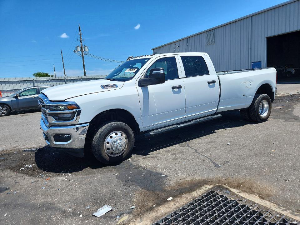 61662636 :رقم المزاد ، 3C63RRGJXSG525871 vin ، 2025 Ram 3500 مزاد بيع
