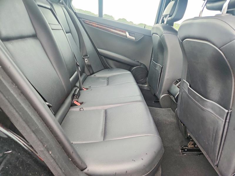 2013 Mercedes-benz C მანქანა იყიდება აუქციონზე, vin: WDDGF8AB8DR276753, აუქციონის ნომერი: 61673276