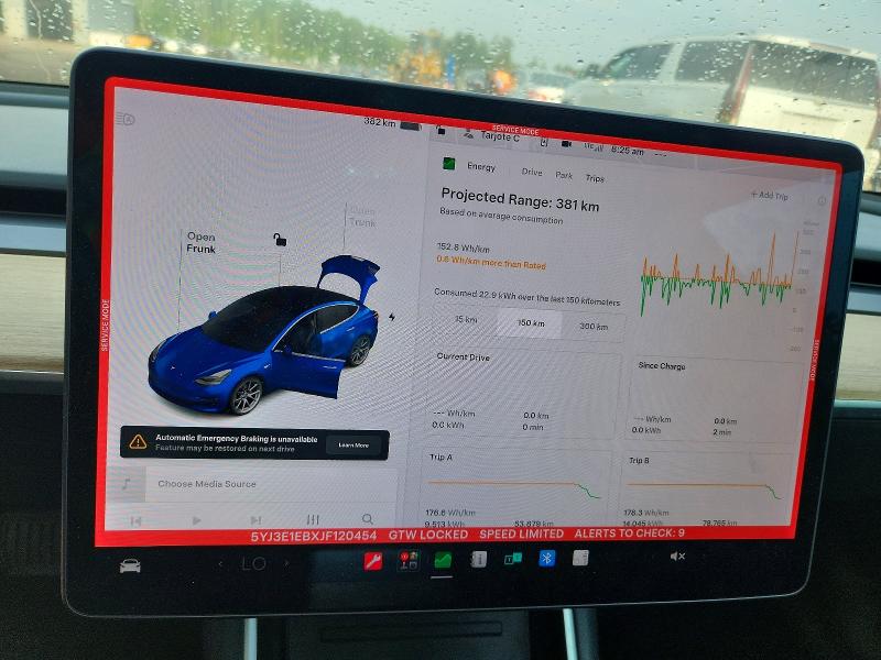 61728226 :رقم المزاد ، 5YJ3E1EBXJF120454 vin ، 2018 Tesla Model 3 مزاد بيع