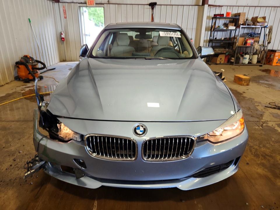 59951766 :رقم المزاد ، WBA3C3G53ENR25435 vin ، 2014 Bmw 320 مزاد بيع