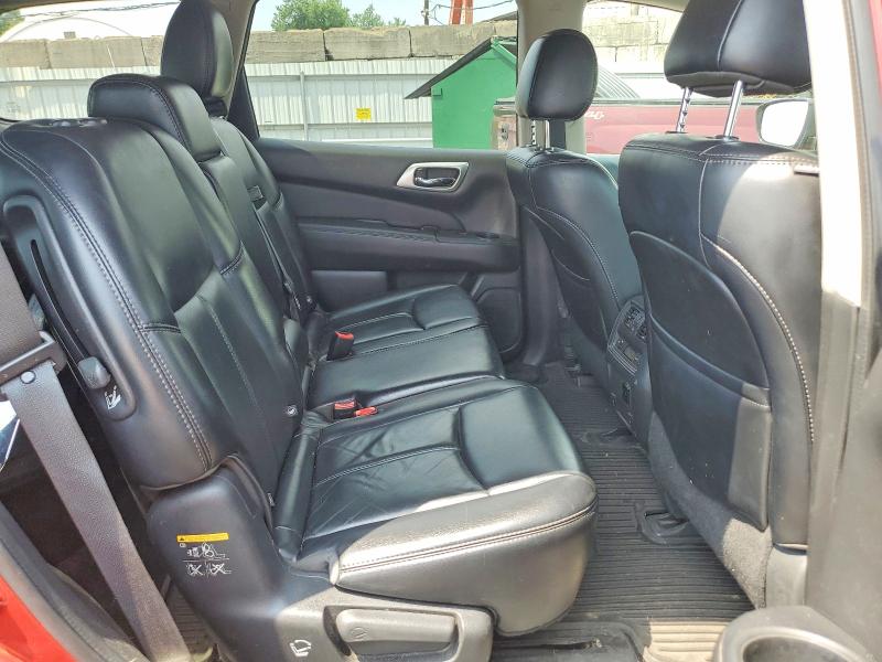 61044776 :رقم المزاد ، 5N1DR2MM2HC907872 vin ، 2017 Nissan Pathfinder مزاد بيع
