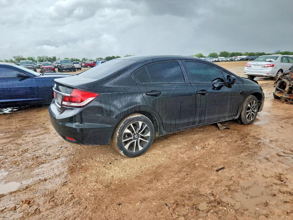 61397636 :رقم المزاد ، 19XFB2F88FE059553 vin ، 2015 Honda Civic مزاد بيع