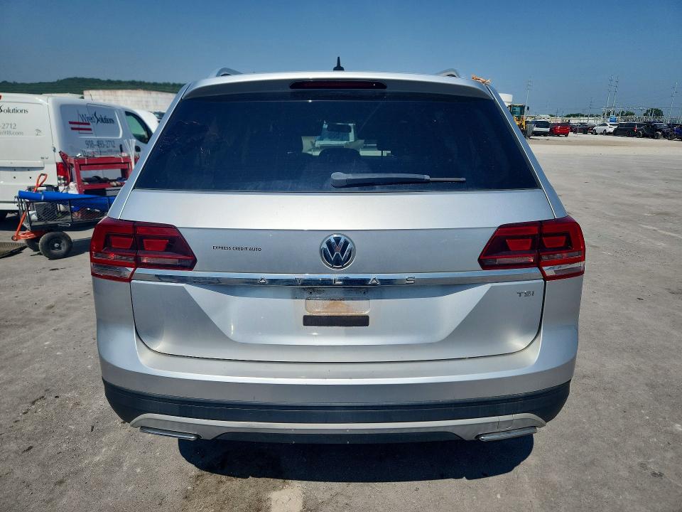 59920756 :رقم المزاد ، 1V2AP2CA6JC592728 vin ، 2018 Volkswagen Atlas مزاد بيع