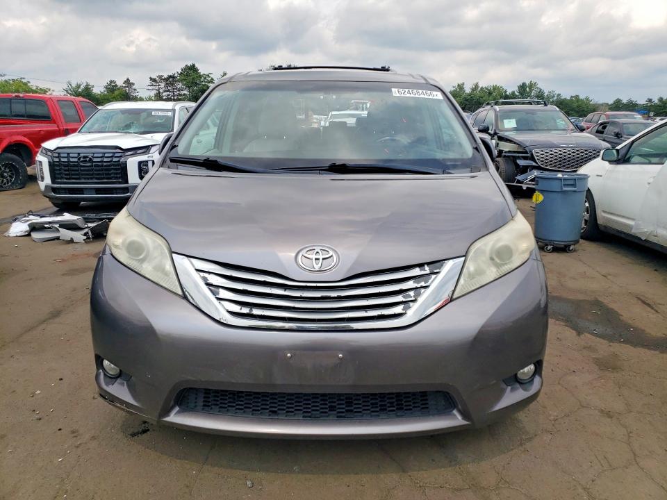 62468466 :رقم المزاد ، 5TDDK3DC6GS143494 vin ، 2016 Toyota Sienna مزاد بيع