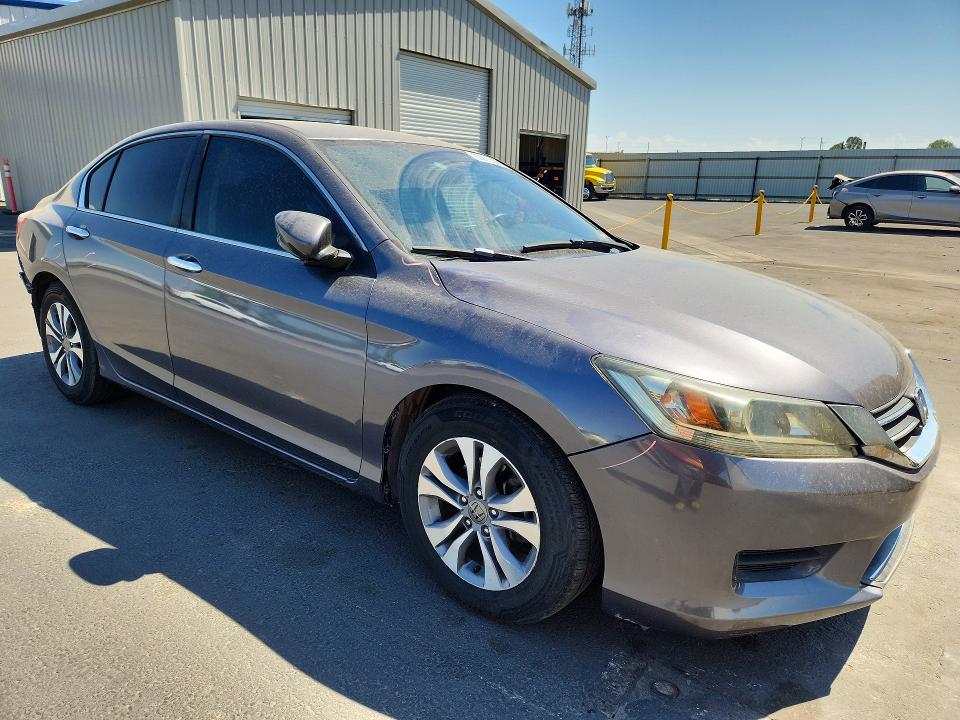 62275336 :رقم المزاد ، 1HGCR2F37FA141622 vin ، 2015 Honda Accord مزاد بيع