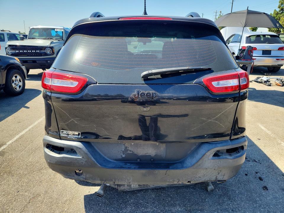 60915996 :رقم المزاد ، 1C4PJLCS8FW781382 vin ، 2015 Jeep Cherokee مزاد بيع