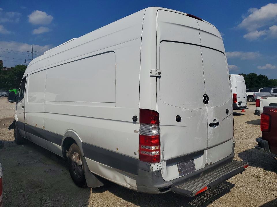 59819236 :رقم المزاد ، WD3PF1CD9HP408379 vin ، 2017 Mercedes-benz Sprinter مزاد بيع