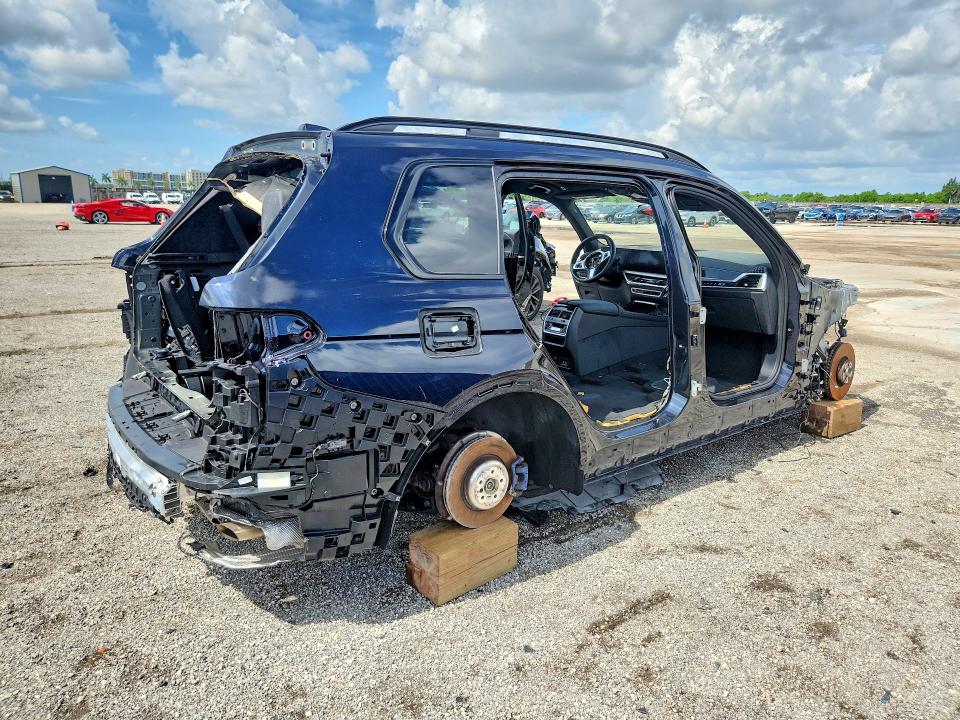 62848836 :رقم المزاد ، 5UX23EM01T9106561 vin ، 2026 Bmw X7 مزاد بيع