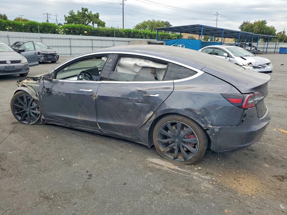 Продаж на аукціоні авто 2018 Tesla Model 3, vin: 5YJ3E1EB9JF147287, номер лоту: 61051256