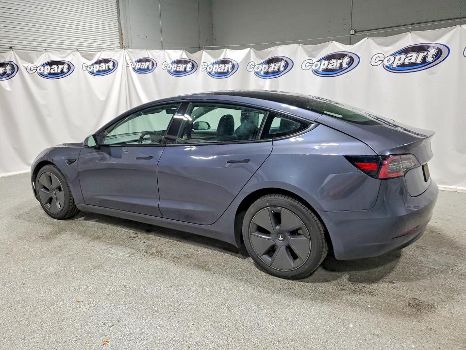 61541806 :رقم المزاد ، 5YJ3E1EA4NF369085 vin ، 2022 Tesla Model 3 مزاد بيع