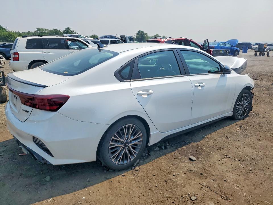 61614146 :رقم المزاد ، 3KPF54AD6PE564242 vin ، 2023 Kia Forte مزاد بيع
