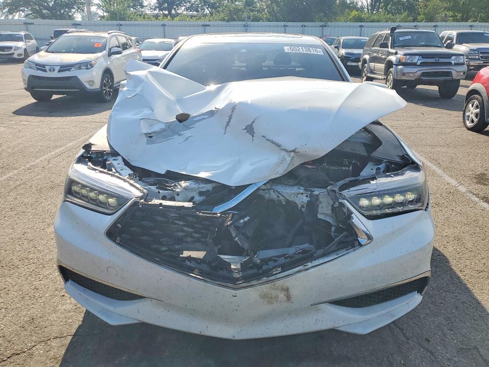 2018 Acura Tlx მანქანა იყიდება აუქციონზე, vin: 19UUB1F37JA004644, აუქციონის ნომერი: 60213816