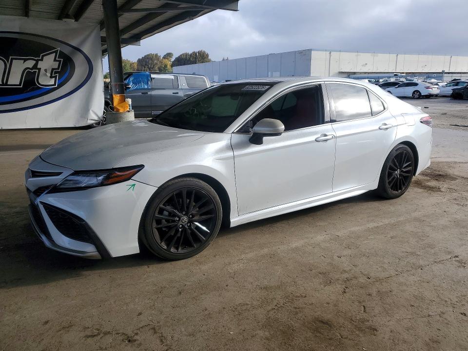 Продажа на аукционе авто 2021 Toyota Camry, vin: 4T1K61AKXMU609135, номер лота: 62522826