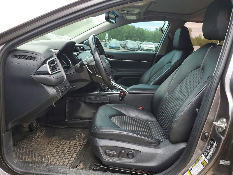 59068716 :رقم المزاد ، 4T1B21HK7JU001859 vin ، 2018 Toyota Camry Hybrid مزاد بيع