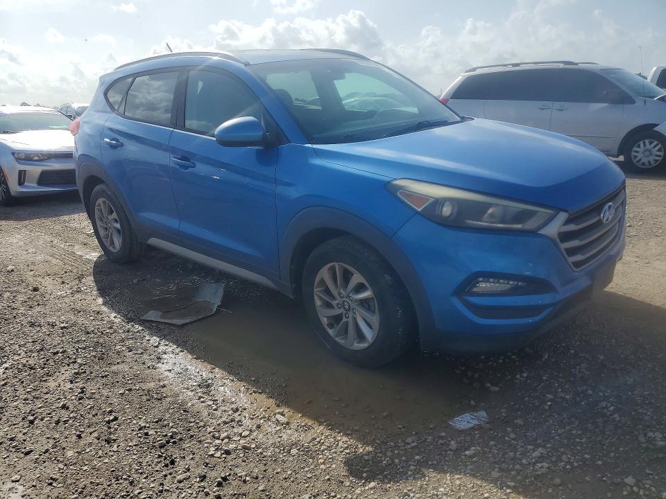 61537046 :رقم المزاد ، KM8J33A45HU254432 vin ، 2017 Hyundai Tucson مزاد بيع