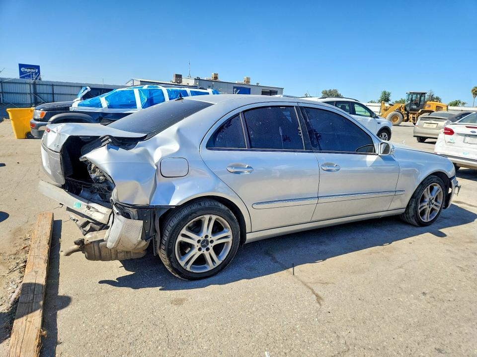 Продажа на аукционе авто 2006 Mercedes-benz E, vin: WDBUF87J46X205493, номер лота: 63007716