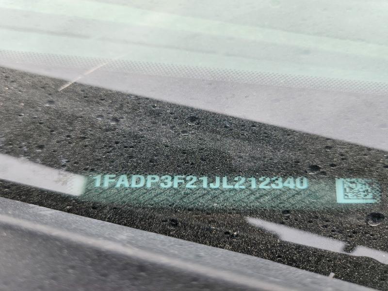 Продаж на аукціоні авто 2018 Ford Focus, vin: 1FADP3F21JL212340, номер лоту: 62221036