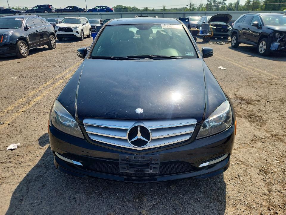 2011 Mercedes-benz C მანქანა იყიდება აუქციონზე, vin: WDDGF8BB6BR177361, აუქციონის ნომერი: 61181646