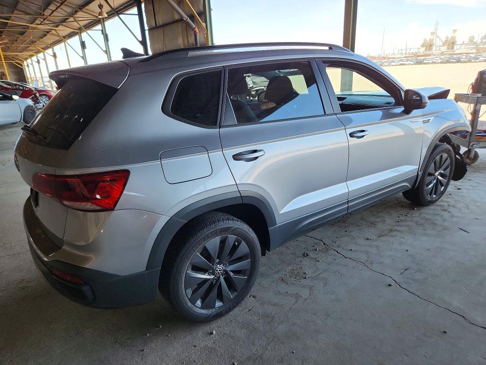 62472626 :رقم المزاد ، 3VVCX7B28PM380360 vin ، 2023 Volkswagen Taos مزاد بيع