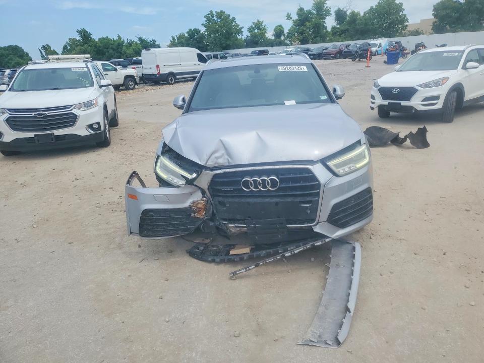 59283126 :رقم المزاد ، WA1GFCFS8GR002599 vin ، 2016 Audi Q3 مزاد بيع