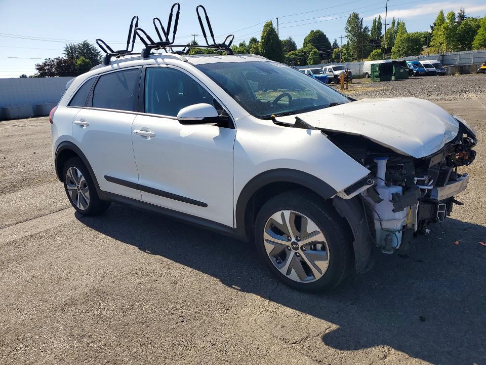 62545096 :رقم المزاد ، KNDCE3LG8N5150375 vin ، 2022 Kia Niro مزاد بيع